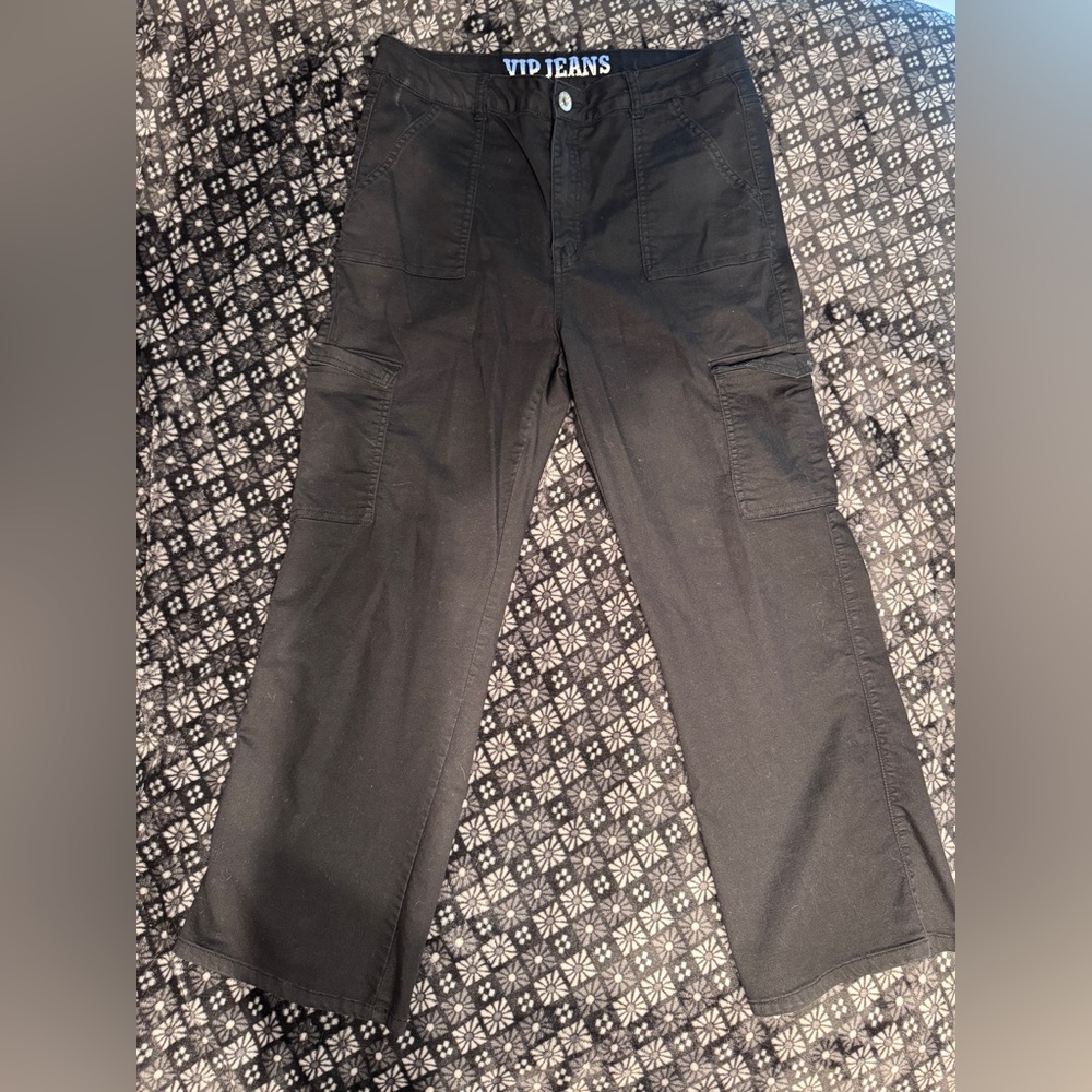 VIP Black Cargo Pants with Sturdy Fabric